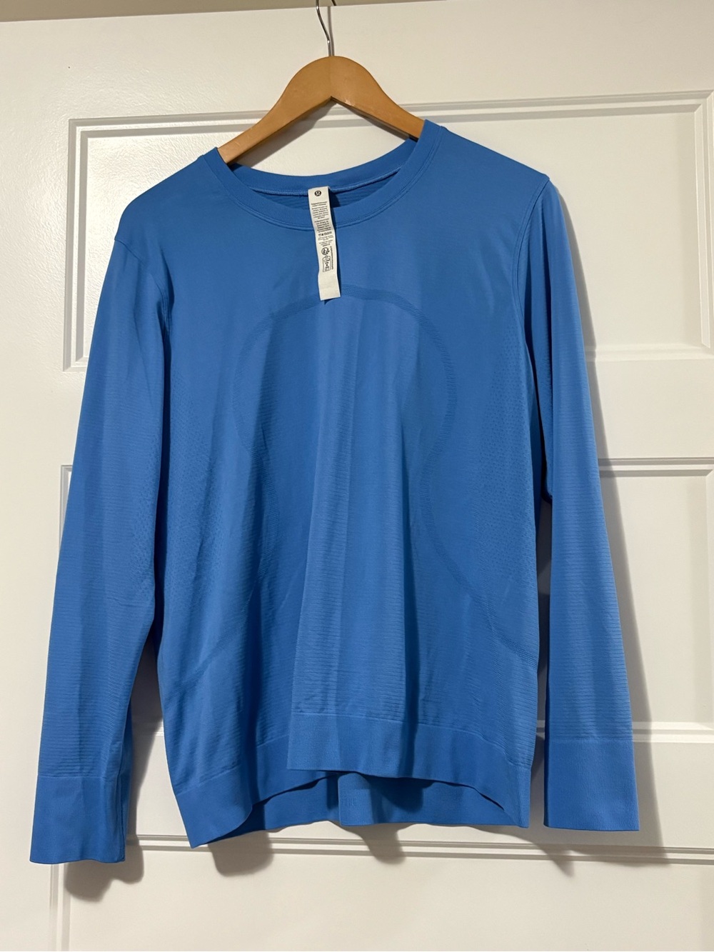 lululemon athletica Swiftly Relaxed Long Sleeve pool side blue sz 10 - Picture 8 of 8